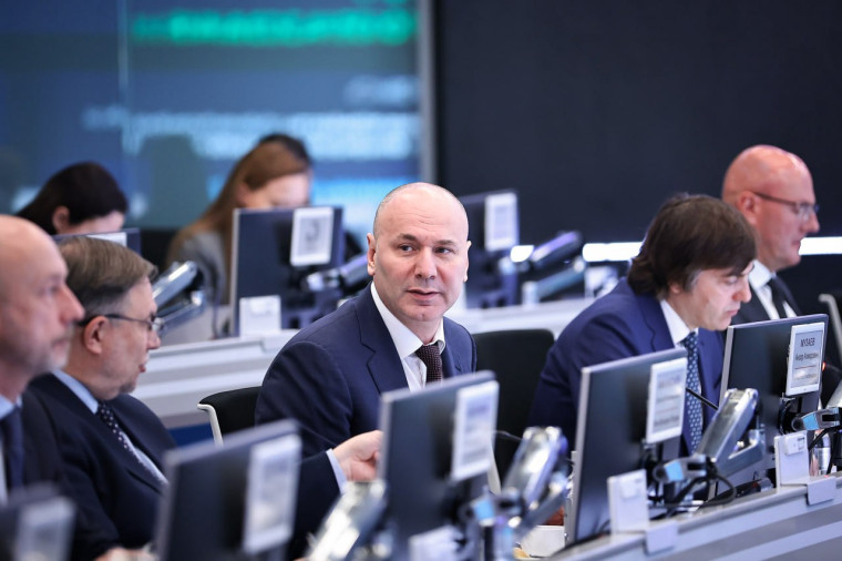 Под председательством заместителя Председателя Правительства России Дмитрия Чернышенко состоялось совещание по вопросу готовности к проведению государственной итоговой аттестации (ГИА) по образовательным программам основного общего и среднего общего образ.